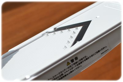 スピードスライサー オン 千切りスイッチ.JPG